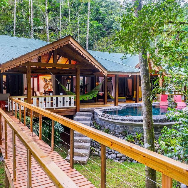 A Night at Pacuare Lodge!