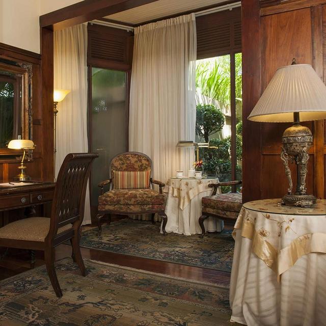 A Night at Gran Oro Hotel!