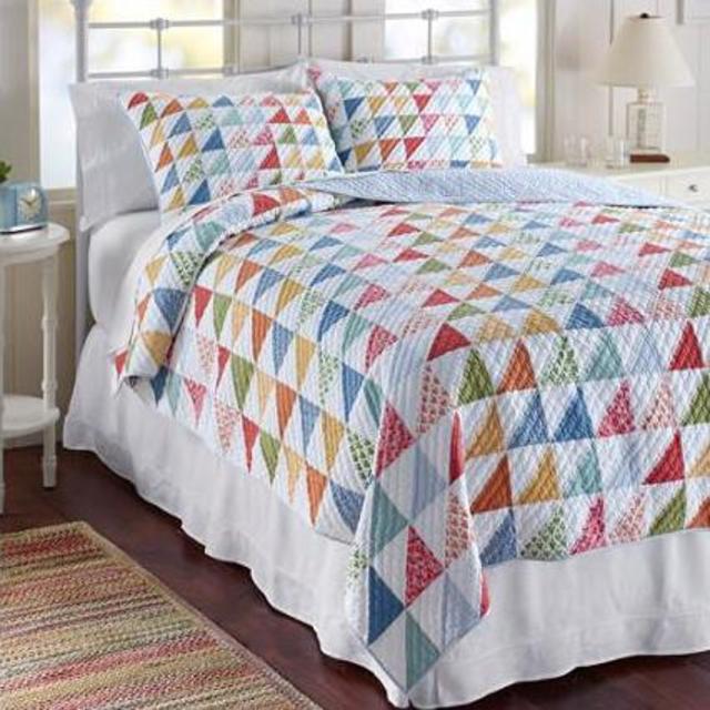 Flying Geese Queen Quilt
