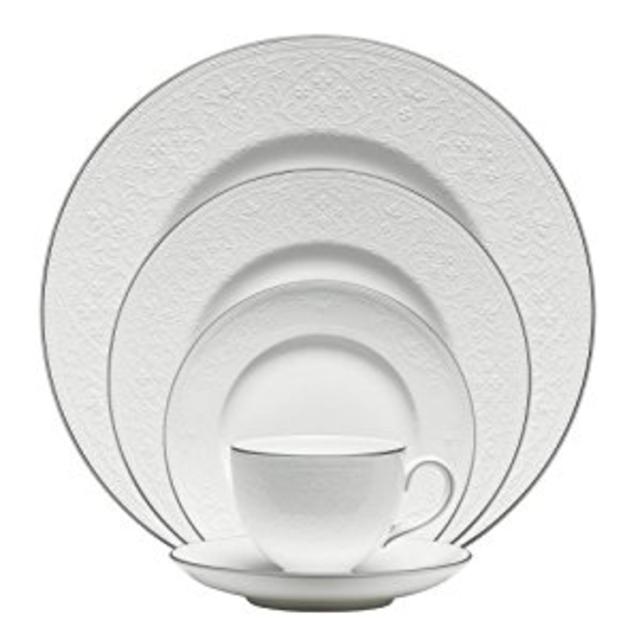 Wedgwood English Lace 5-Piece Place Setting
