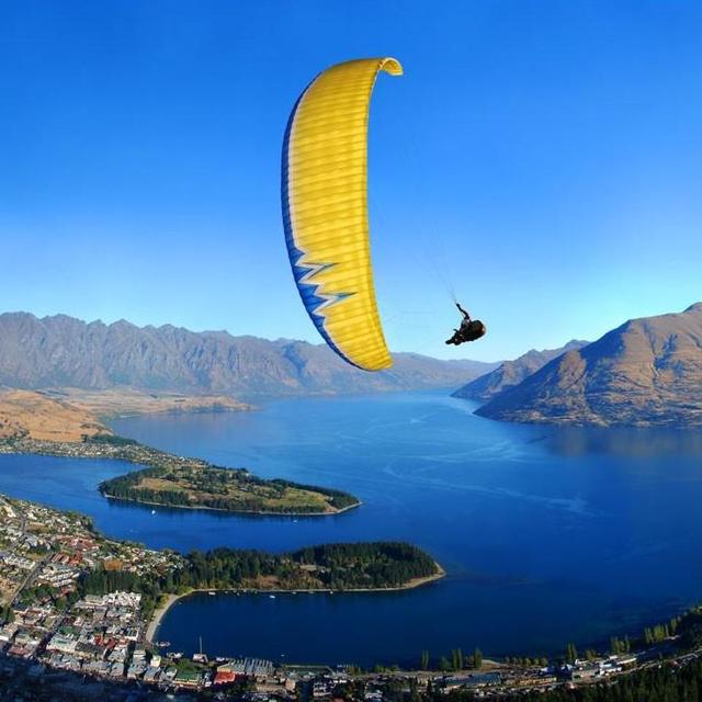 Tandem Parasailing in Queenstown