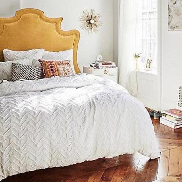 Textured Chevron Duvet - White