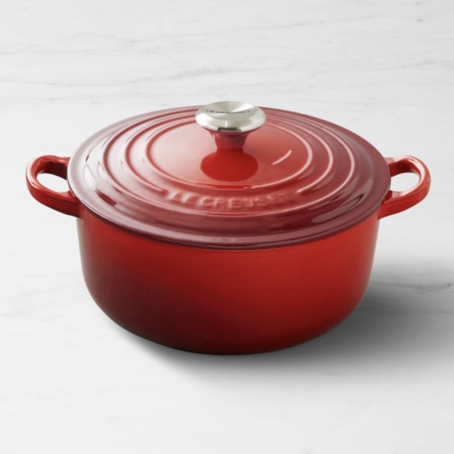 Le Creuset Signature Enameled Cast Iron Round Oven