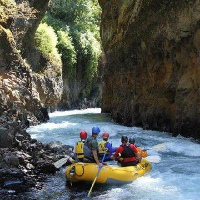Wet Planet - White Salmon River Whitewater Rafting - Half-Day Trip for 2