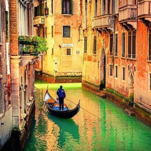 Florence Gondola Tour