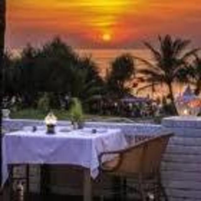 Honeymoon Sunset Dinner
