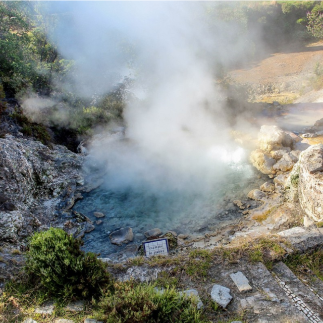 Help Adi Find Portugal's Hot Springs