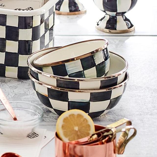 Courtly Check Enamel Everyday Bowl