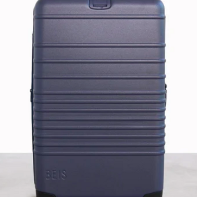 The 26" Check-In Roller