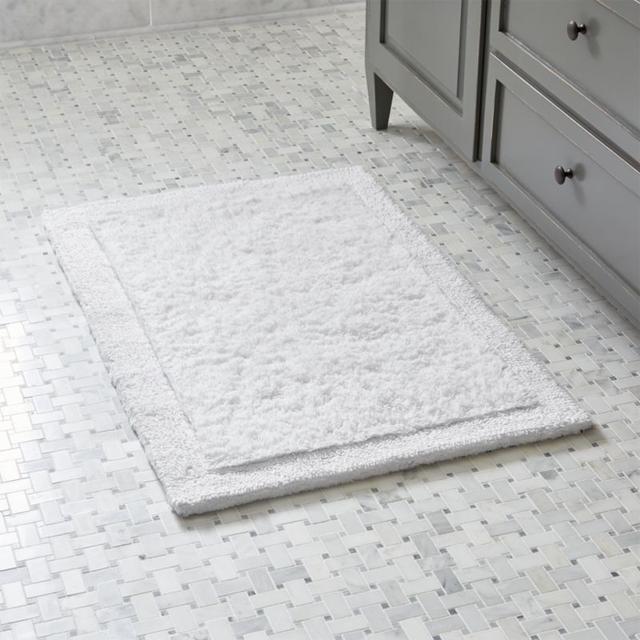 Ultra Spa White 24"x36" Bath Rug