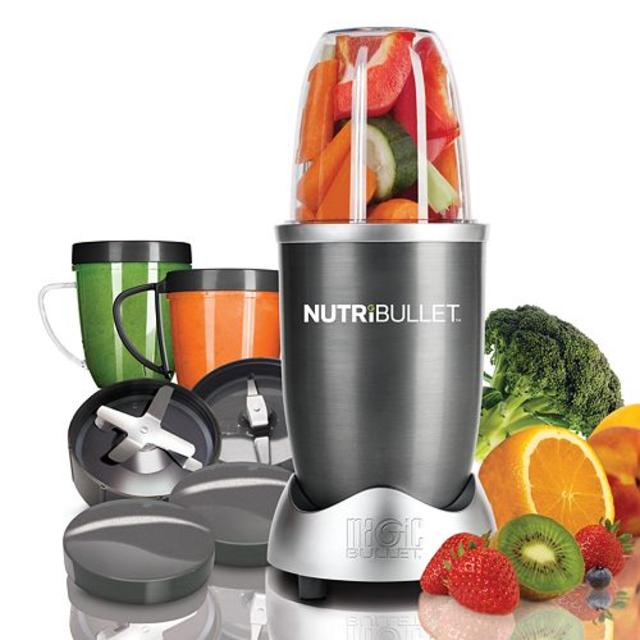 NutriBullet 12-pc. 600-Watt Superfood Nutrition Extractor & Blender Set
