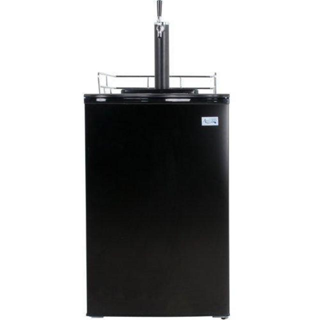Avantco Black Kegerator / Beer Dispenser - (1) 1/2 Keg Capacity