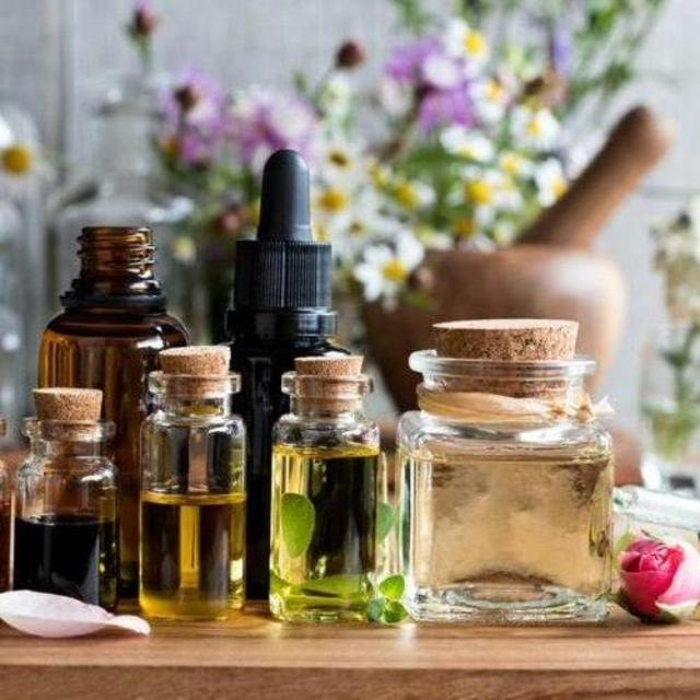 Bespoke Perfume Workshop in Paris