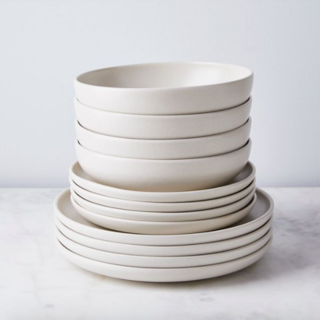 Modern Classic Ceramic Dinnerware & Serveware
