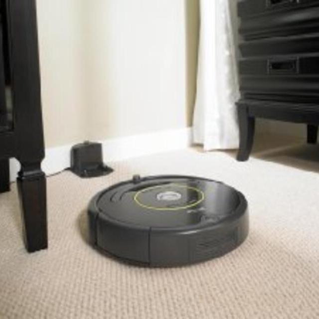 iRobot Roomba 650 Vacuum Cleaning Robot for Pets