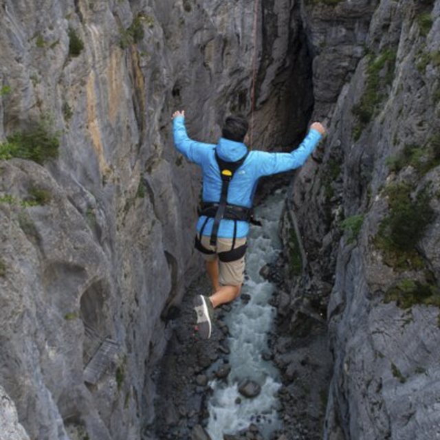 Canyon Swing in Grindelwald glacier