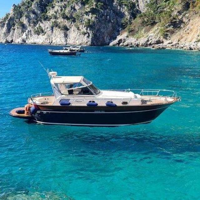 Boat Tour in Capri