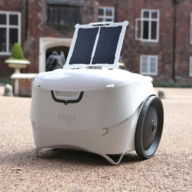 Nipi Smart Cooler And Solar Generator
