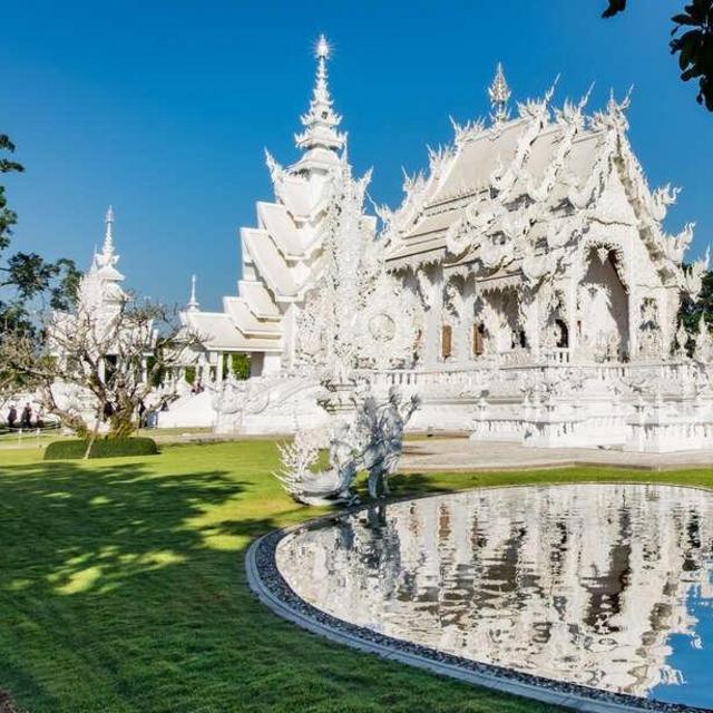 Visit Temples in Chiang Mai