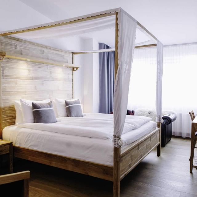 Contribute to Lodging in Reykjavík