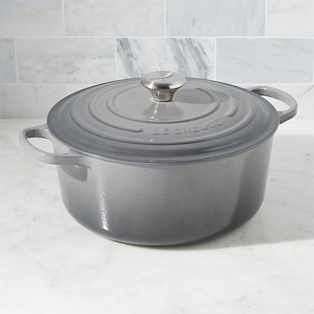 Le Creuset ® Signature 7.25-Qt. Round French Oven (Color: Oyster)