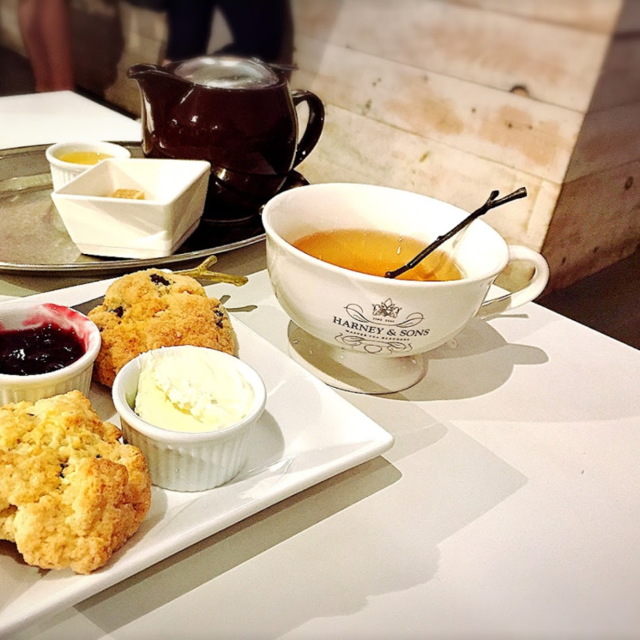 Tea time at Harney & Sons