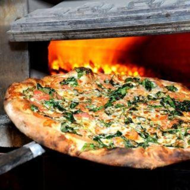 Amtrak to New Haven for pizza