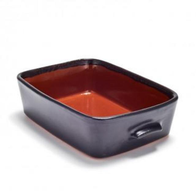 french casserole dish, black