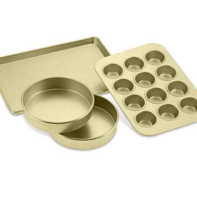 Williams-Sonoma Goldtouch® Nonstick 4-Piece Bakeware Set