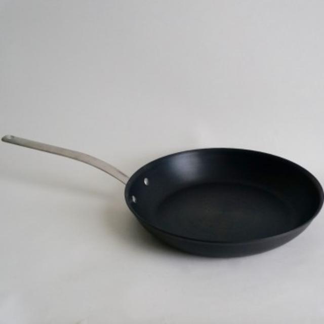 Ikon Non-Stick Cast Iron Skillet: 12 Inch