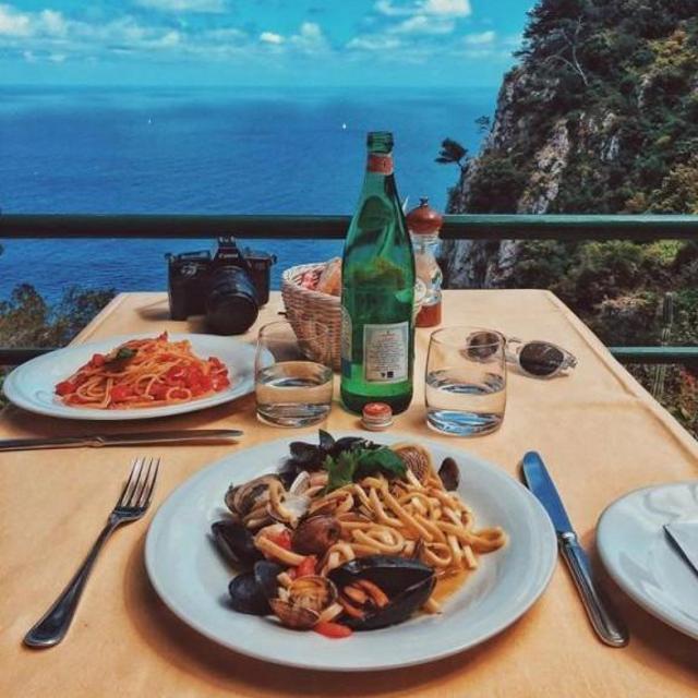 Lunch for Two in Capri
