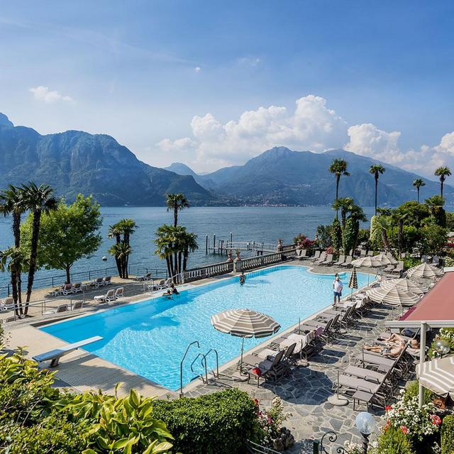 Poolside Drinks in Bellagio