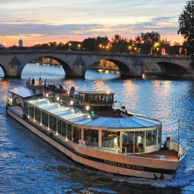 Boat Cruise in Paris