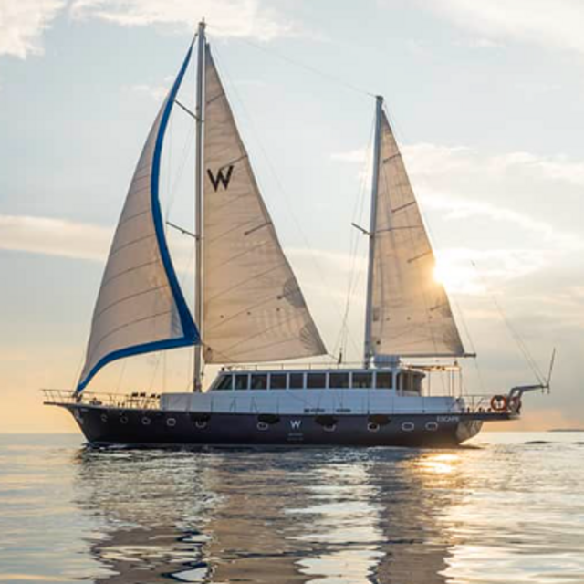 Maldives Sunset Yacht Trip and Dinner