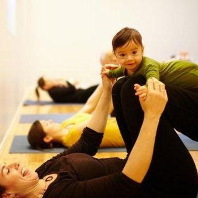 Postnatal Yoga — Bend & Bloom (10 Classes)