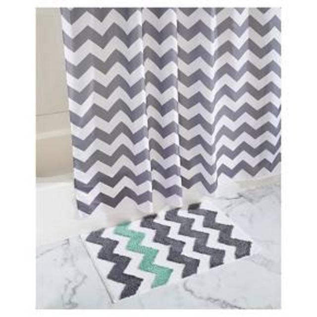 Product description page - InterDesign Microfiber Rectangular Chevron Rug - Gray/Aruba, 34" x 21"