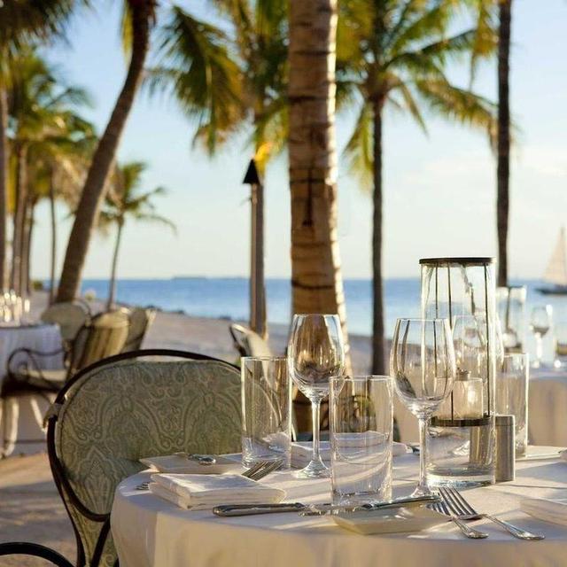 Dinner on the beach - Key West Minimoon