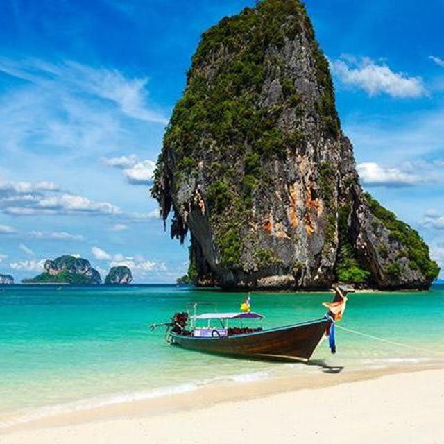 Island hopping in Thailand