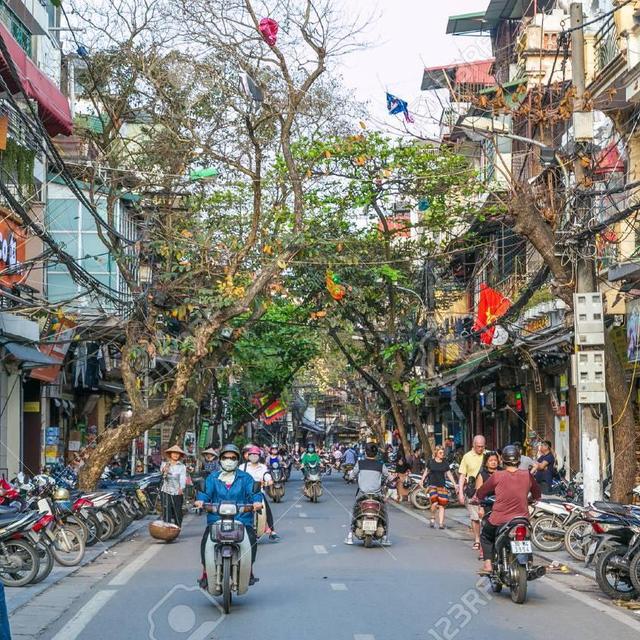 Honeymoon: Full Day Tour through Hanoi