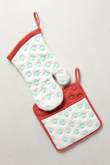 Polka Dotted Potholders