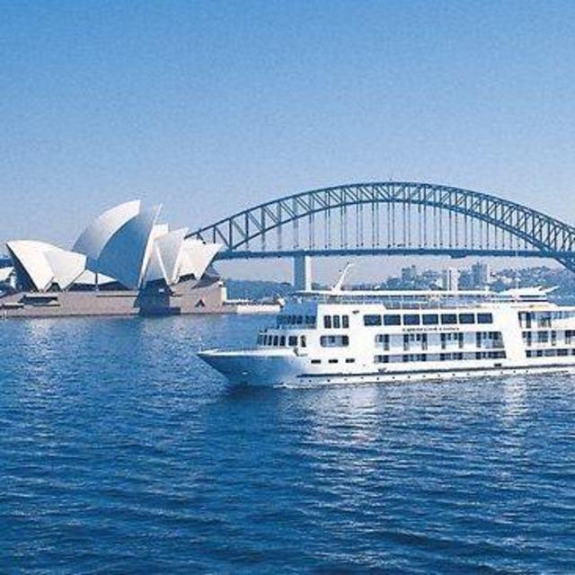 Lunch Cruise on Sydney Harbor (Sydney)