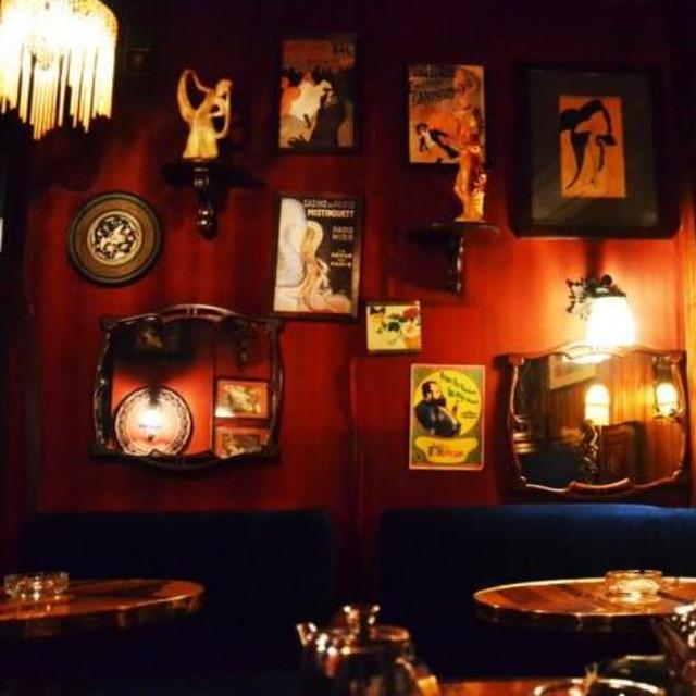 Drinks at Bar A Parodia