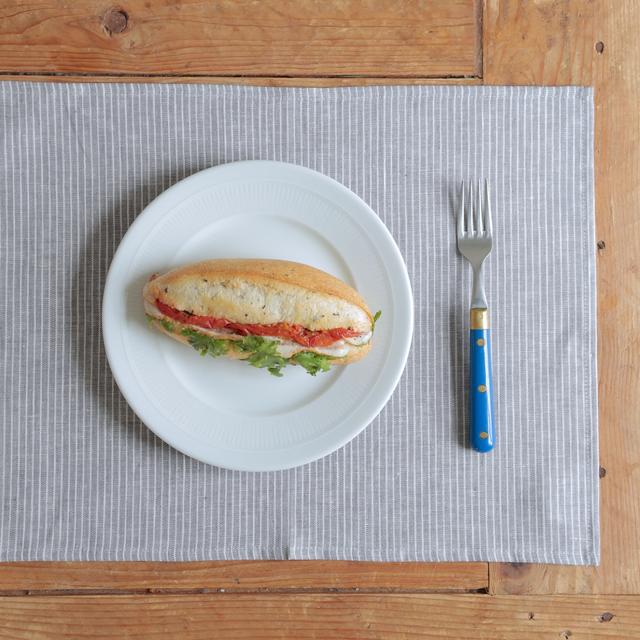 Placemat: Grey Thin White Stripe