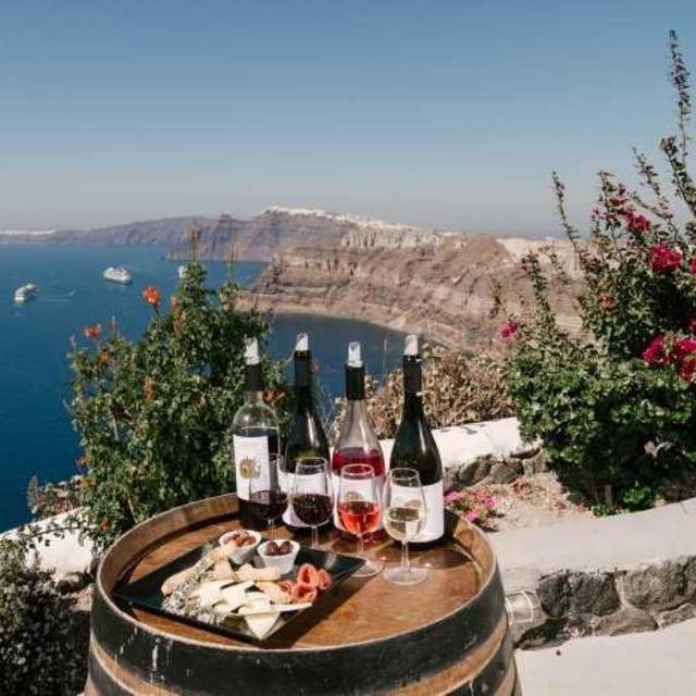 Wine tour in Santorini