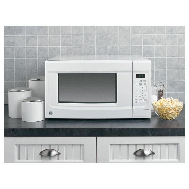 GE Countertop Microwave in White