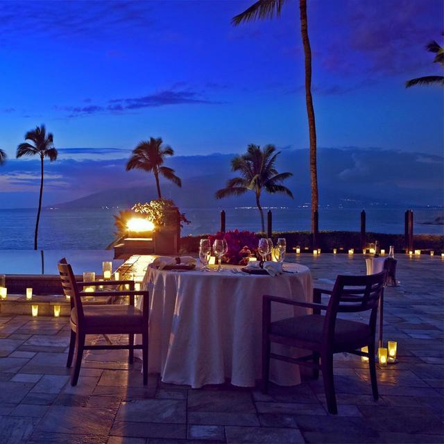 Beachfront Dinner in Maui