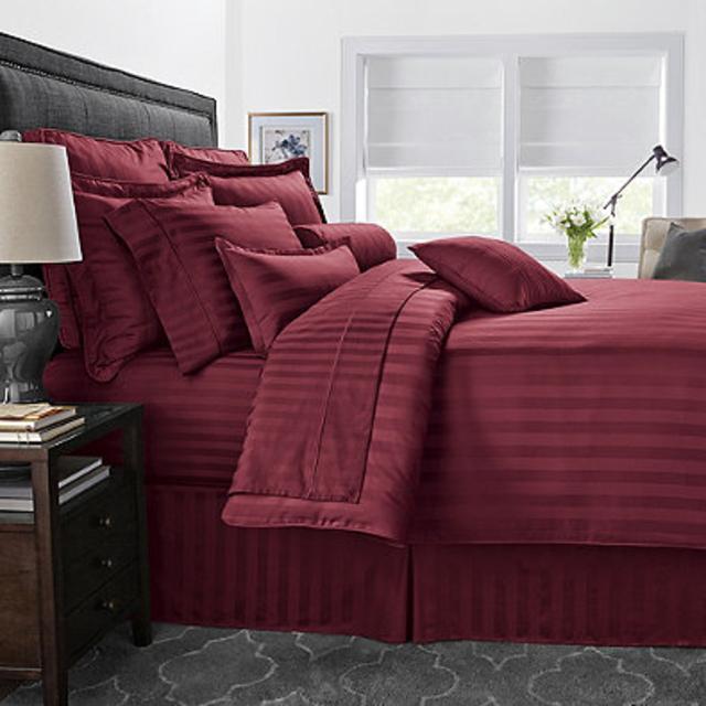500-Thread-Count Damask Stripe Reversible King Comforter Set in Burgundy