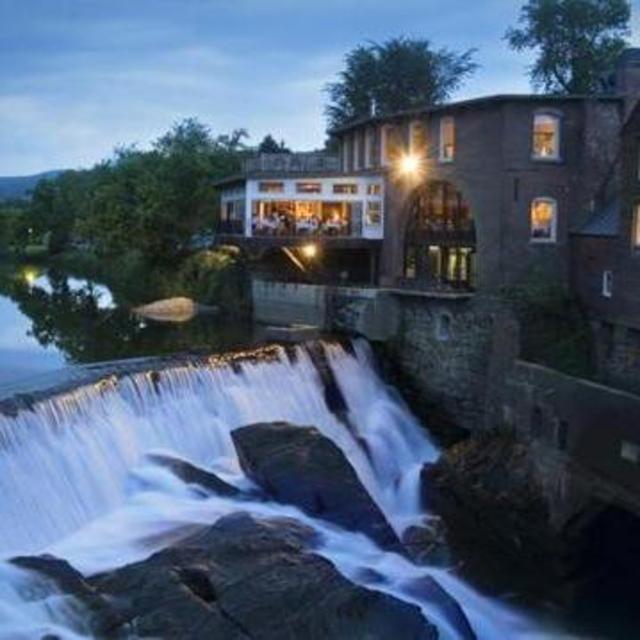 Dinner at Simon Pearce Restaurant During MiniMoon