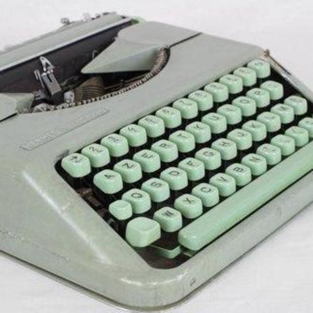 Vintage Hermes Baby Rocket Typewriter