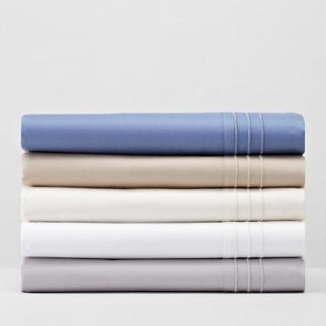 Hudson Park 800TC Fitted Sheet, Queen